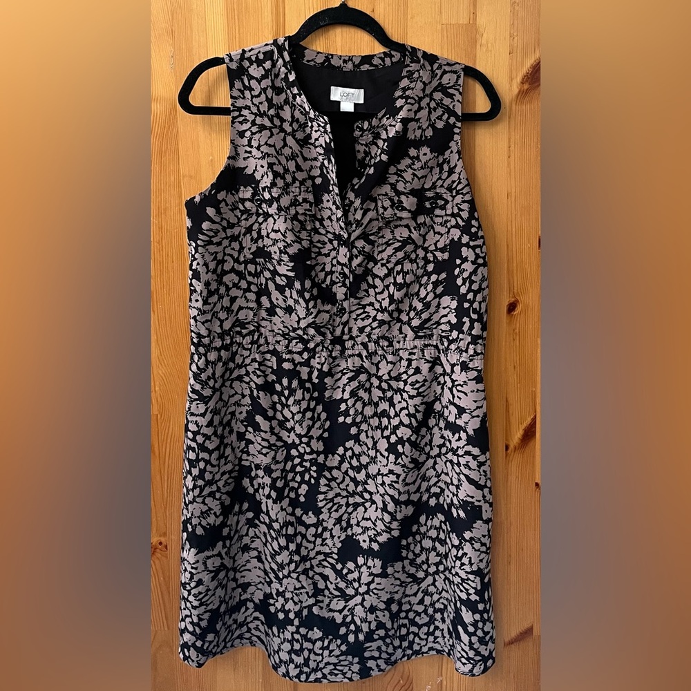 Ann Taylor LOFT Women's Black & Gray Floral V-Neck Sleeveless Dress -Size 6